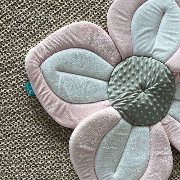 Blooming Baby Bath Flower - Picture 3 of 5